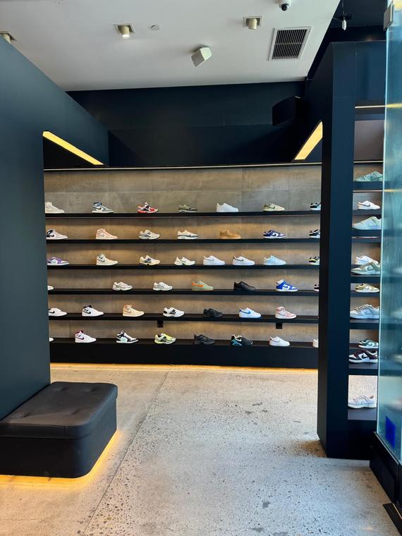 Feature Retail Store — photo 6 of 11