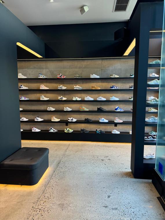 Feature Retail Store — photo 8 of 11