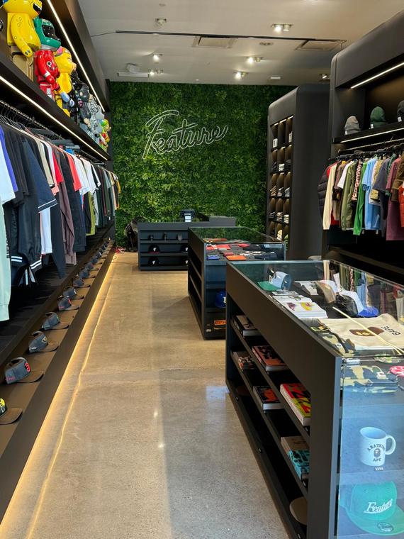 Feature Retail Store — photo 10 of 11