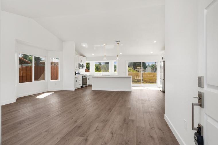 Oceanside Home Remodel — photo 15 of 22