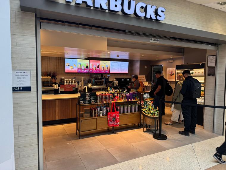 Starbucks — Terminal A — photo 2 of 11
