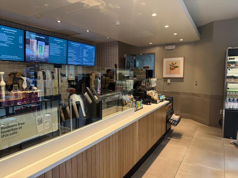 Starbucks — Terminal A — photo 11 of 11