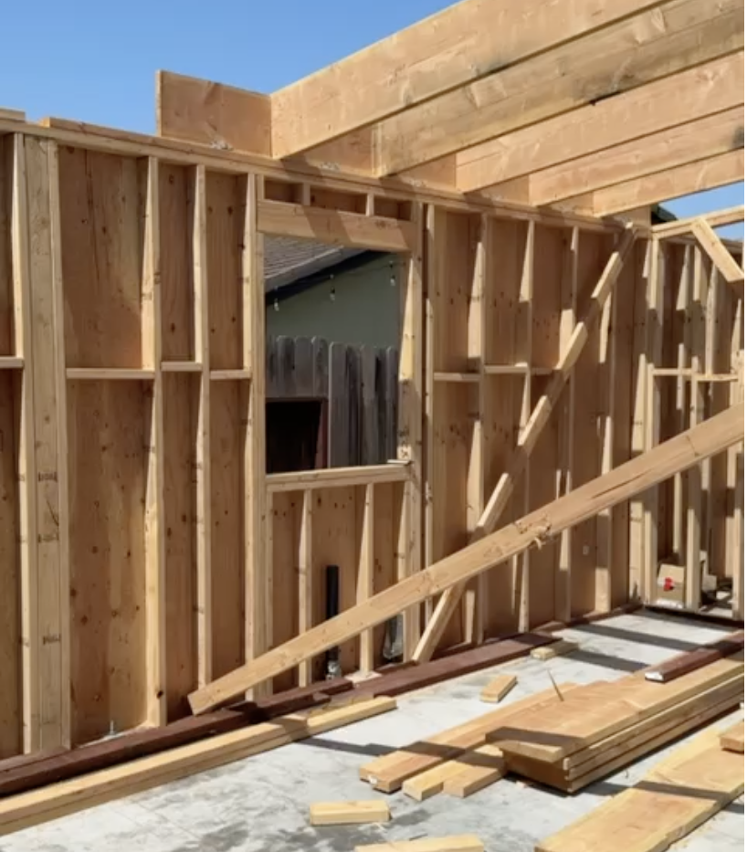 What a Building Contractor in California Does: Full AI Overview for Homeowners & Businesses